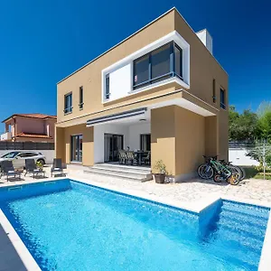 Sunce Villa Pula